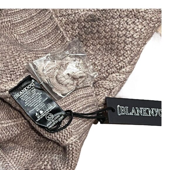 Blank NYC Sweater WMNS XS Beige Crop Cable Knit Mock Neck Pom Pom Holiday 3D - Picture 7 of 13